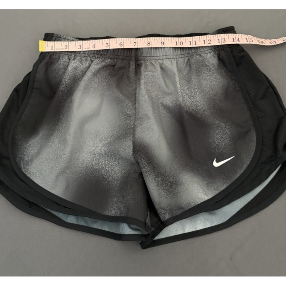 Nike Dri Fit Running Shorts Womens Size Medium Black Printed NEW FQ6261-010 - Picture 5 of 9